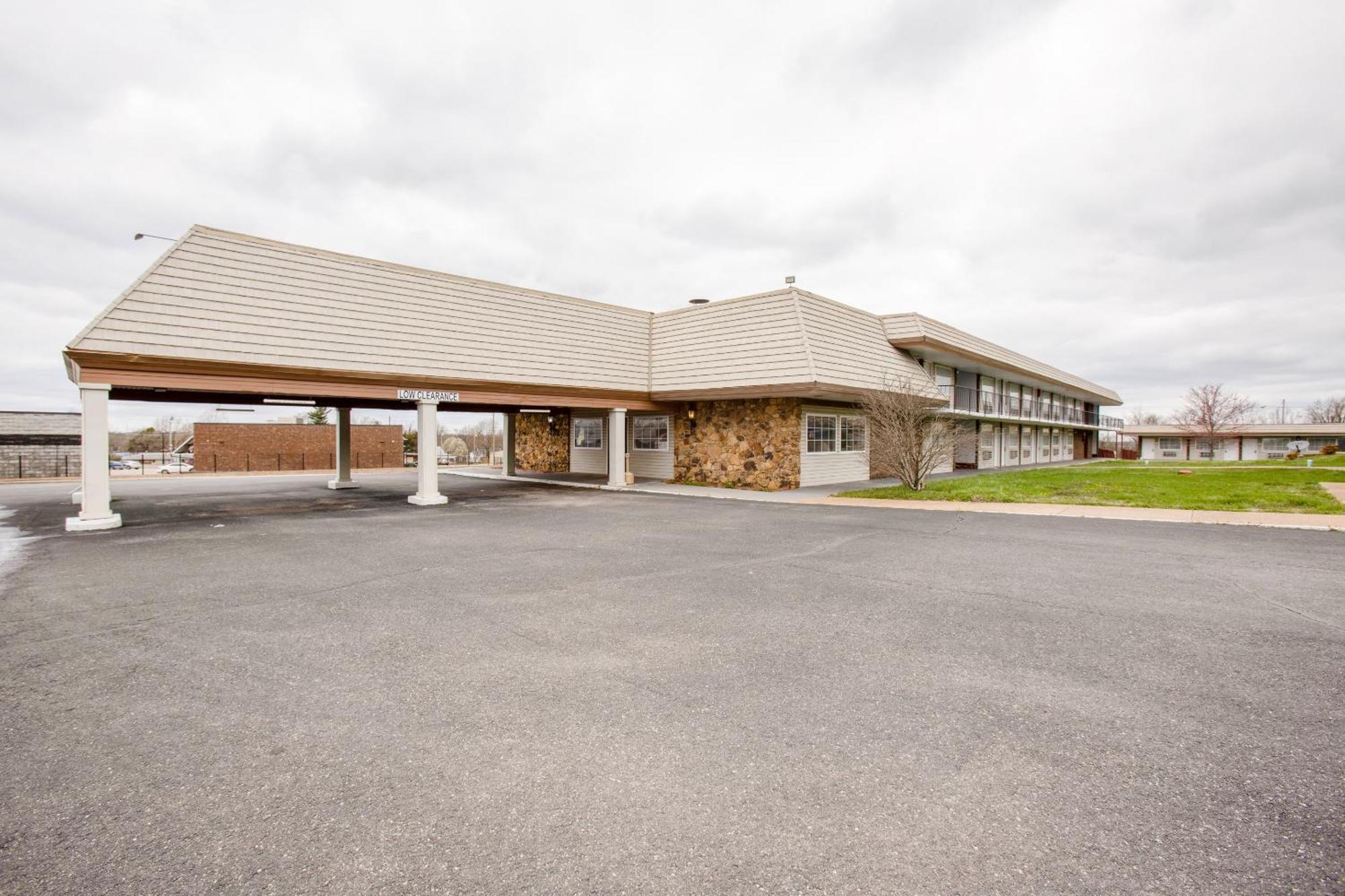 Oyo Hotel Lebanon Mo I-44 Екстер'єр фото